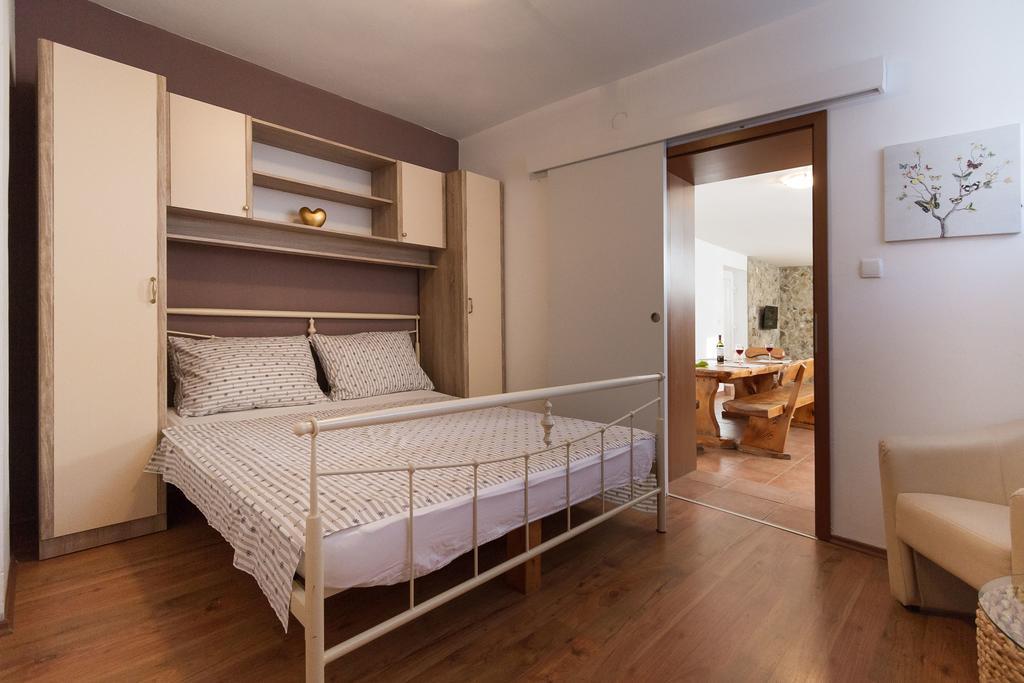 Apartmani Maksan Pakoštane Esterno foto