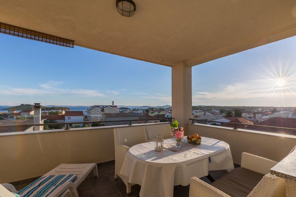 Apartmani Maksan Pakoštane Esterno foto