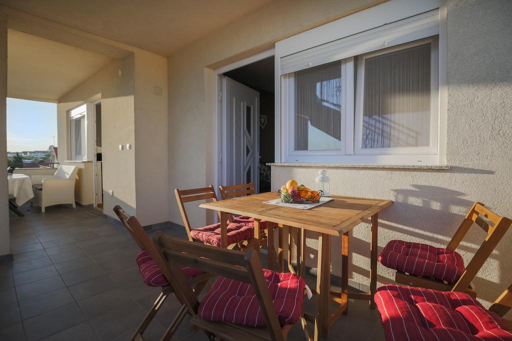 Apartmani Maksan Pakoštane Esterno foto