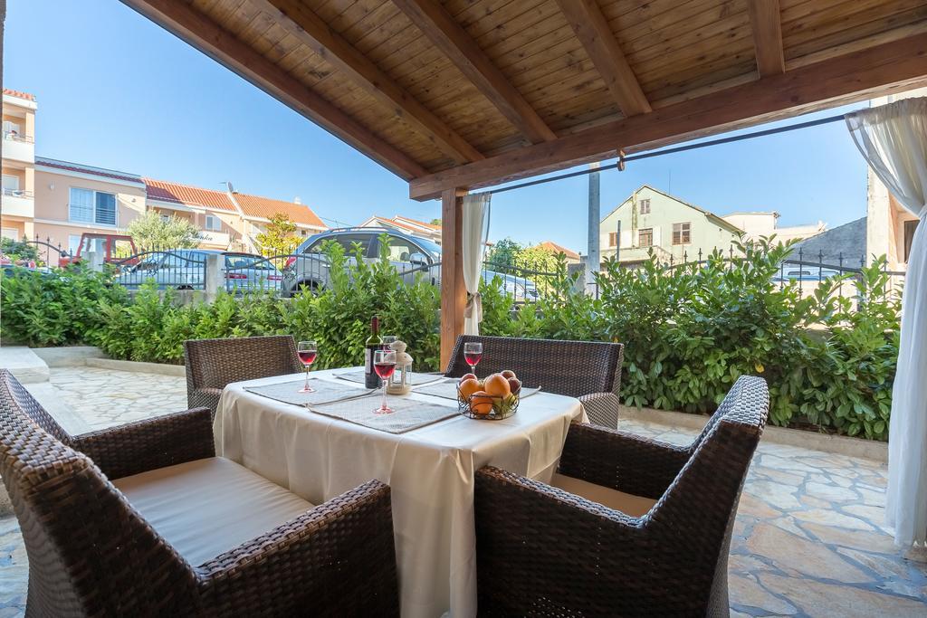 Apartmani Maksan Pakoštane Esterno foto