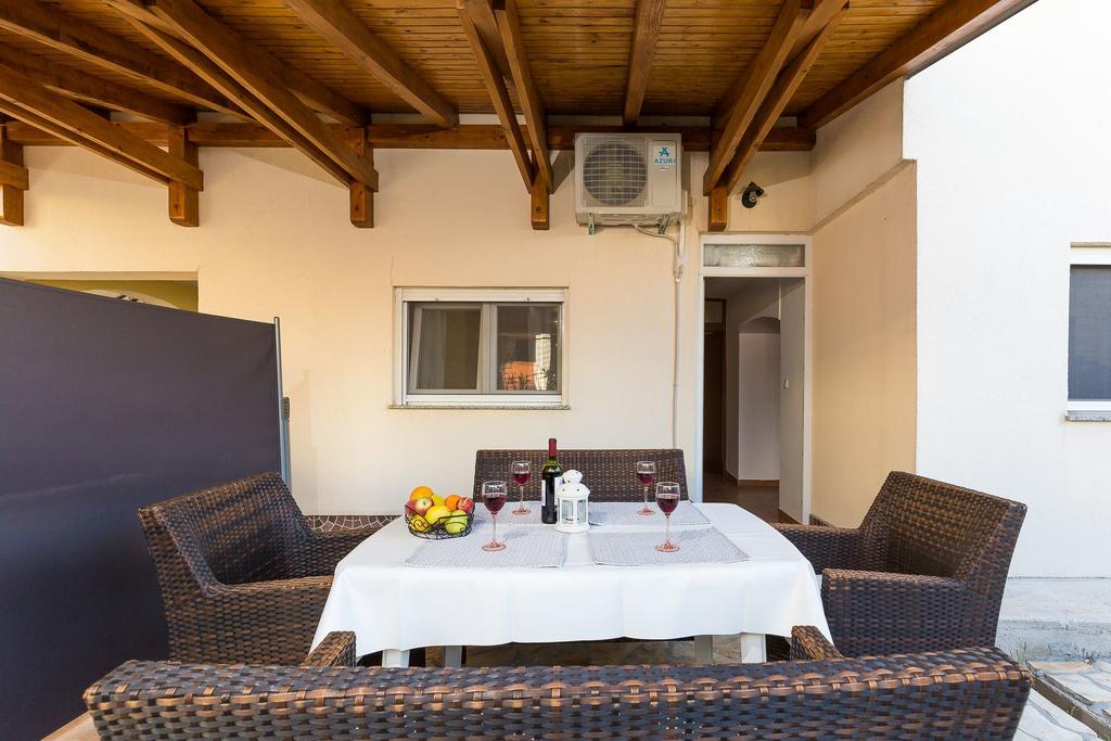Apartmani Maksan Pakoštane Esterno foto