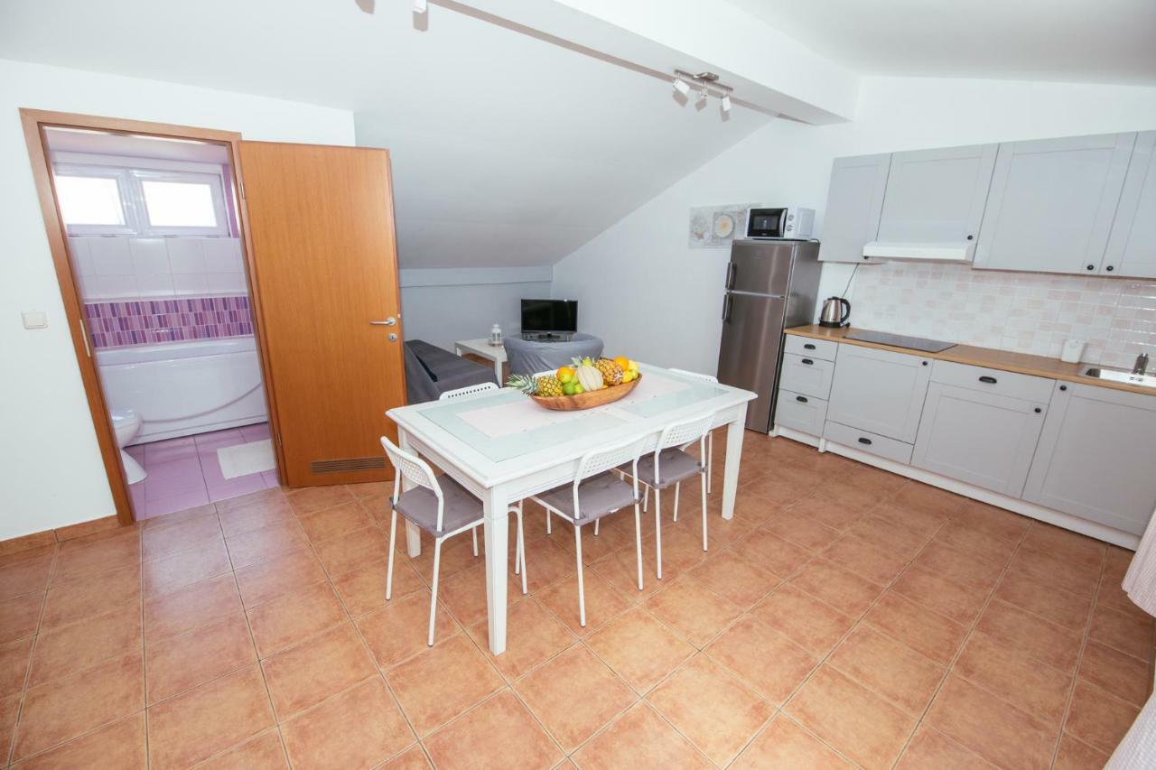 Apartmani Maksan Pakoštane Esterno foto