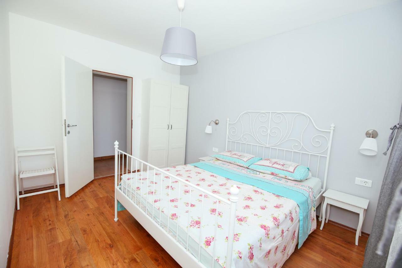 Apartmani Maksan Pakoštane Esterno foto