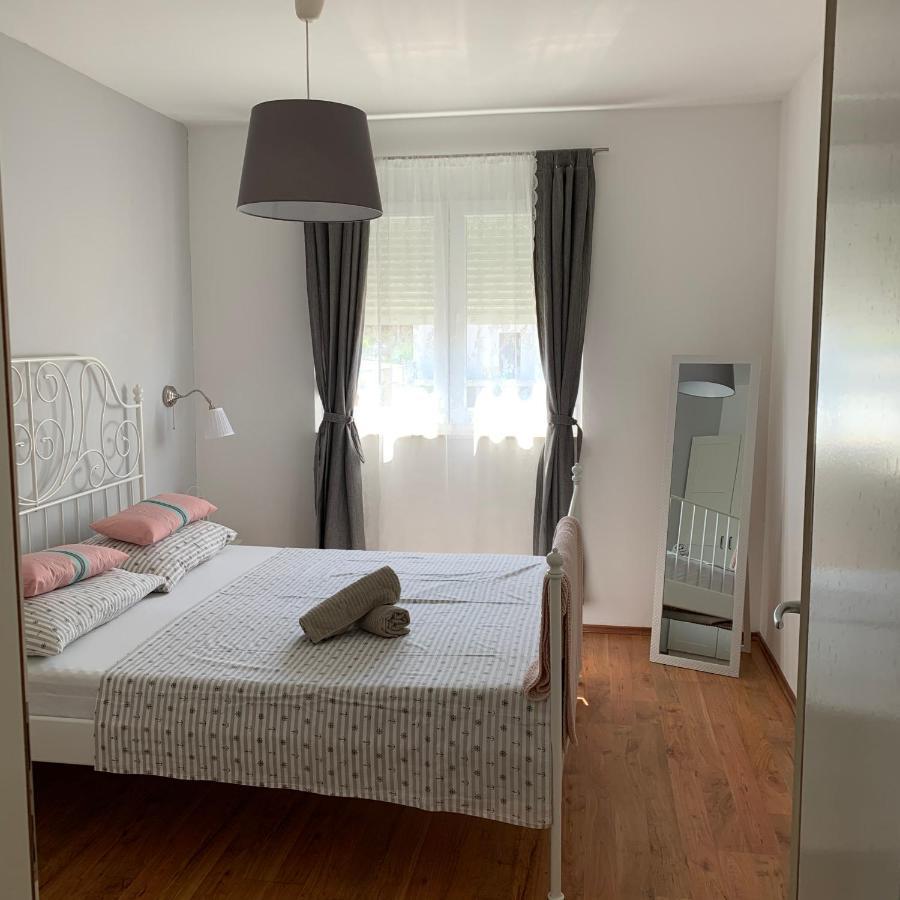 Apartmani Maksan Pakoštane Esterno foto